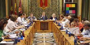 Pleno en el Ayuntamiento de Cuenca.