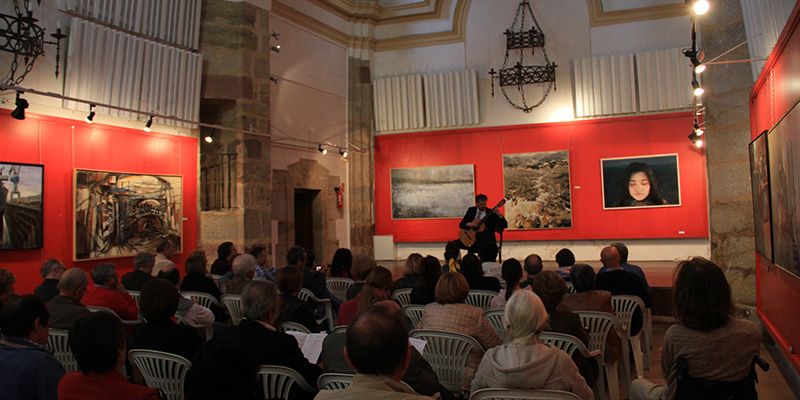 El guitarrista Andrea Dieci emociona al público seguntino con su ‘Romanillos’
