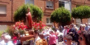Antonio Román durante la procesión.