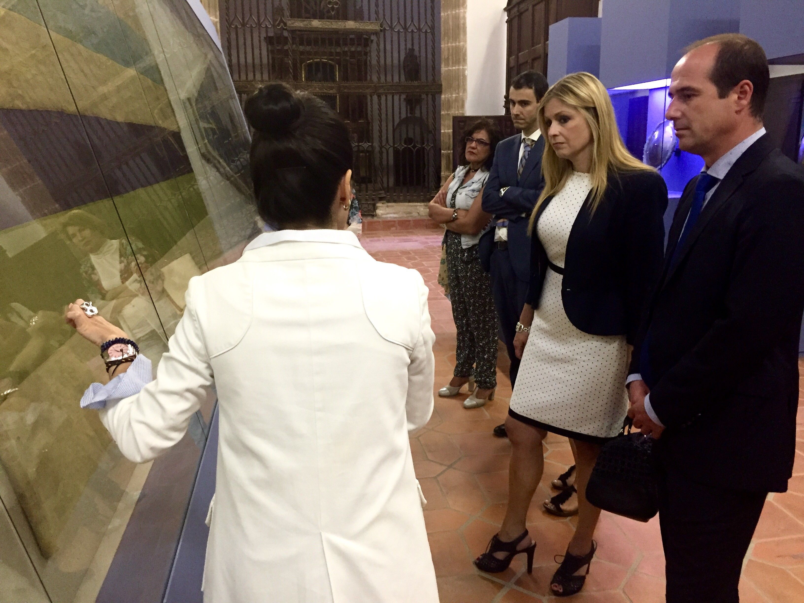 La consejera de Fomento de Castilla-La Mancha, Elena de la Cruz, ha visitado hoy la exposición "Atempora" 3 La consejera de Fomento de Castilla-La Mancha, Elena de la Cruz, ha visitado hoy la exposición «Atempora»