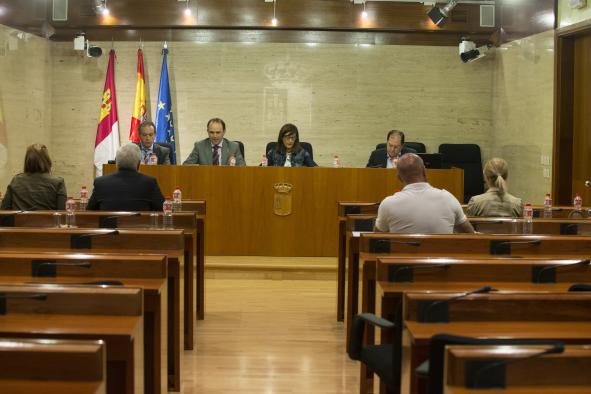 La Junta trabaja para lograr la optimización de los recursos sanitarios para cubrir la demanda