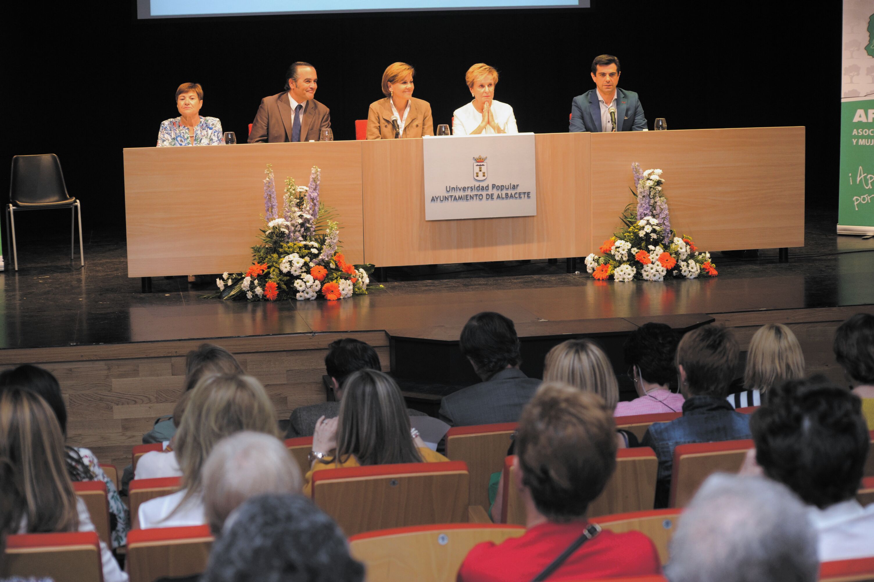 Cospedal apuesta por un plan integral para la conciliación de la vida familiar, laboral y personal