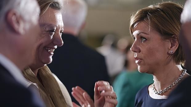 Cospedal: “Otros sólo hablan de condiciones y vetos y el PP habla del futuro de España”