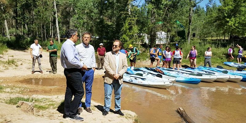 Catalá destaca que iniciativas como el III  Descenso del Júcar ensalzan el patrimonio natural y turístico de Cuenca