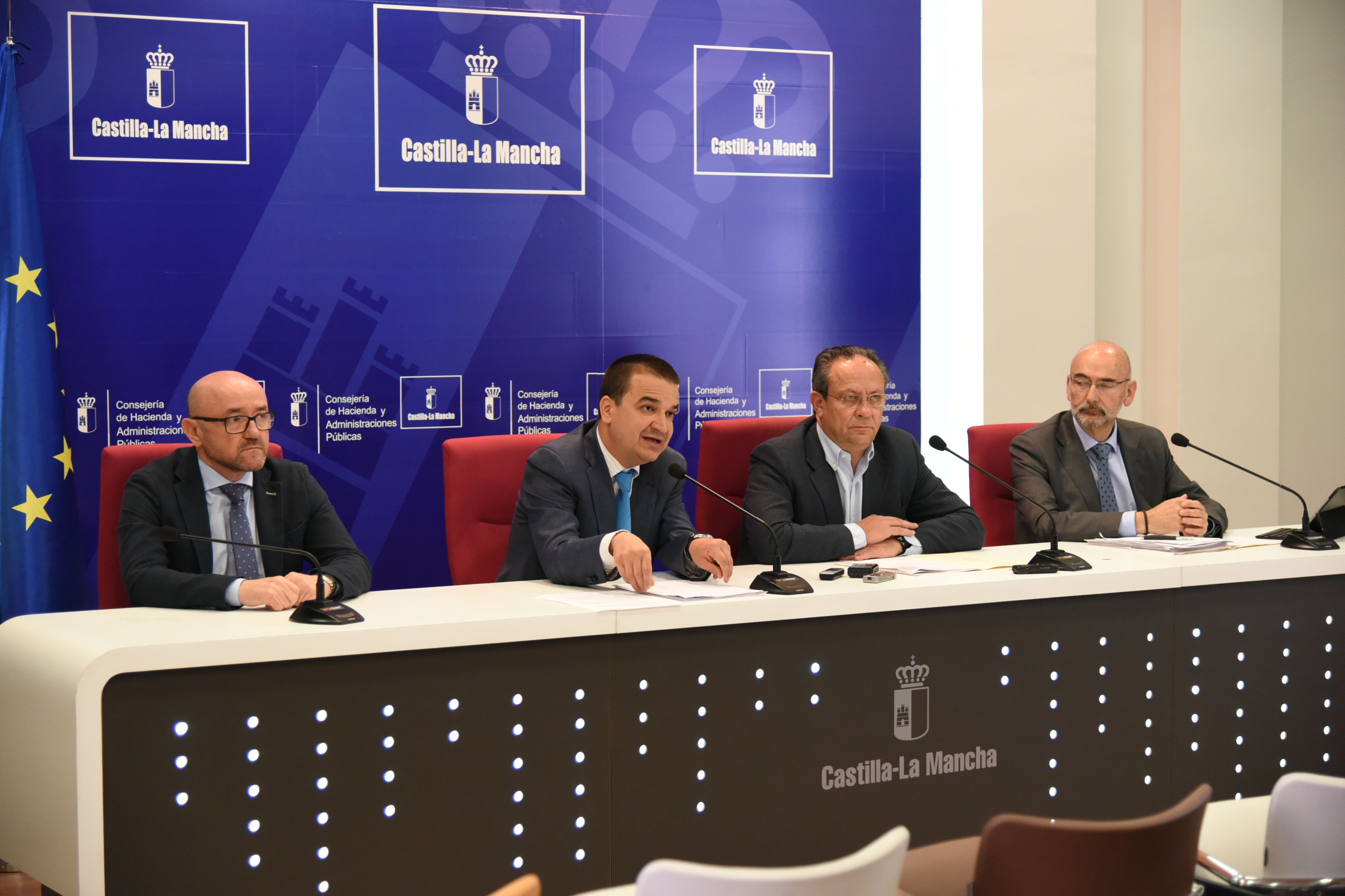 El Gobierno regional declara extinguido el incendio del vertedero de neumáticos en Seseña