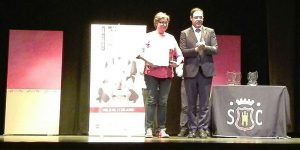 EntregaPrimerPremioFestivalTeatroSCNota