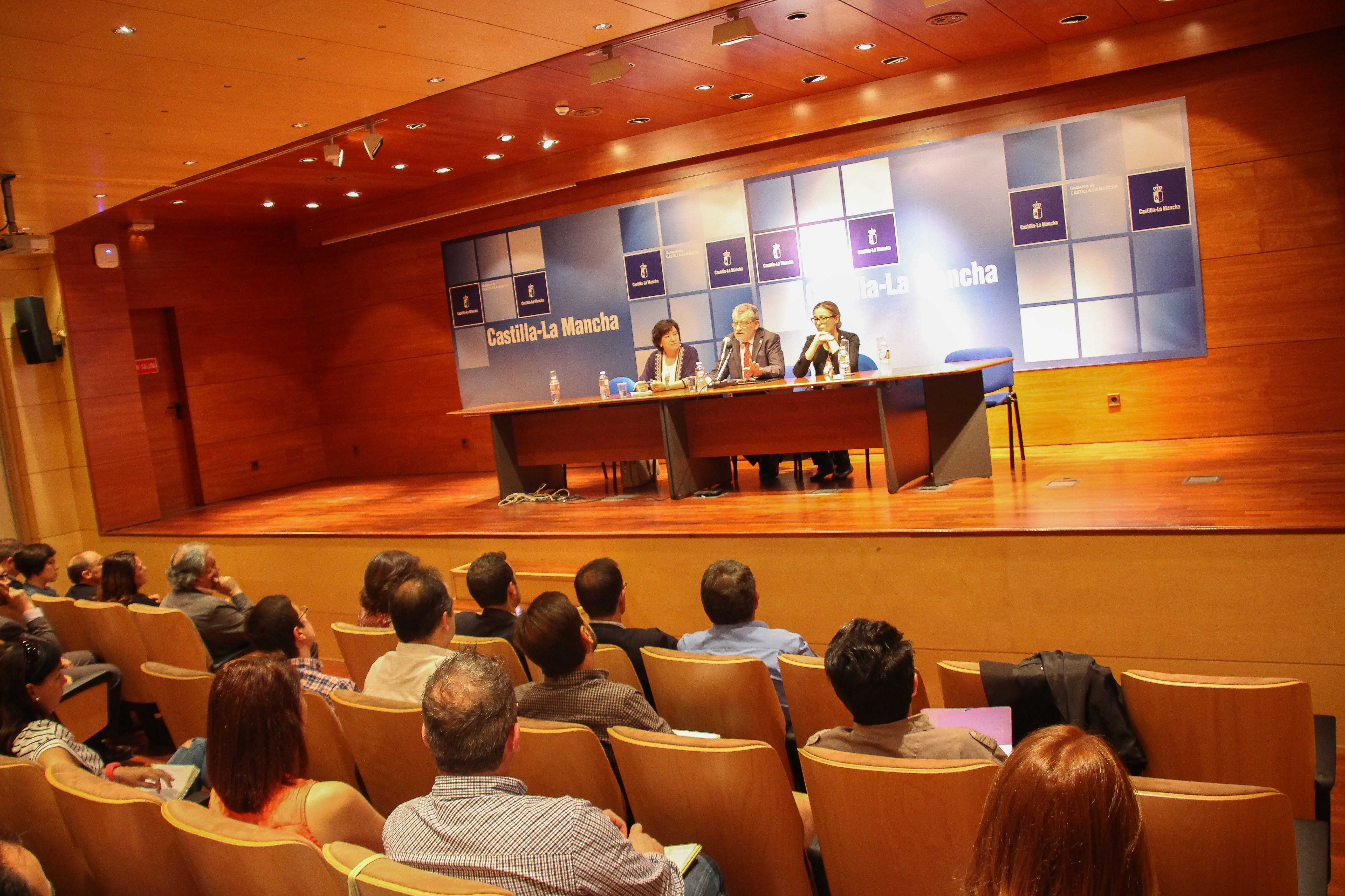 Felpeto se reúne con sectores de la Consejería para transmitirles que “su proyecto es de todos”