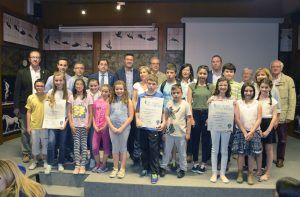 FotoFamiliaPremiadosNota