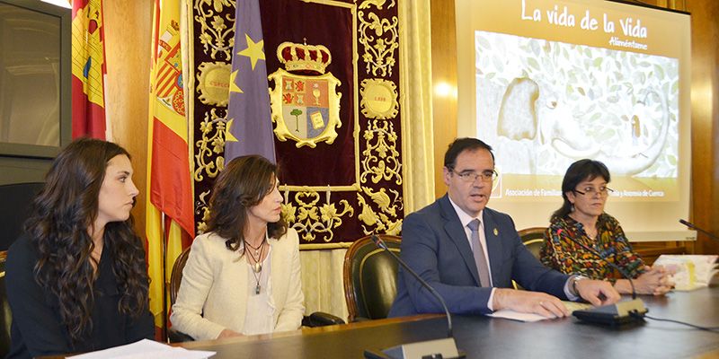 La Asociación de Familiares y Enfermos de Bulimia y Anorexia de Cuenca apuesta por la prevención con un cuento