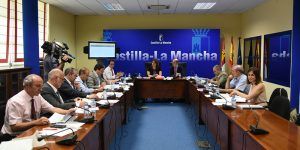 La consejera de Economía, Empresas y Empleo, Patricia Franco, preside la reunión del Consejo de Administración del Instituto de Promoción Exterior (IPEX)