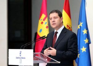 "Es hora de renovar los esfuerzos en beneficio de quienes lo han perdido todo" 2 PAGE