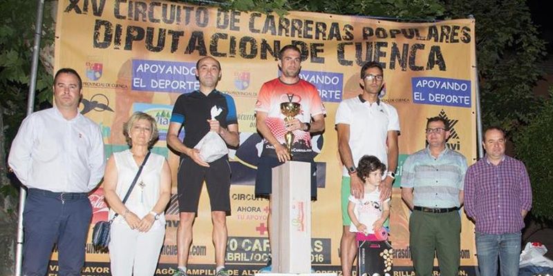Un total de 424 corredores se dan cita en la carrera nocturna de San Clemente