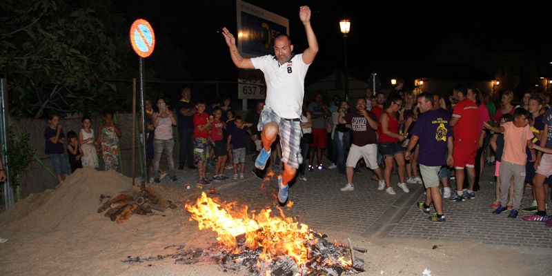 Los seteros vibran con la fiesta de San Juan