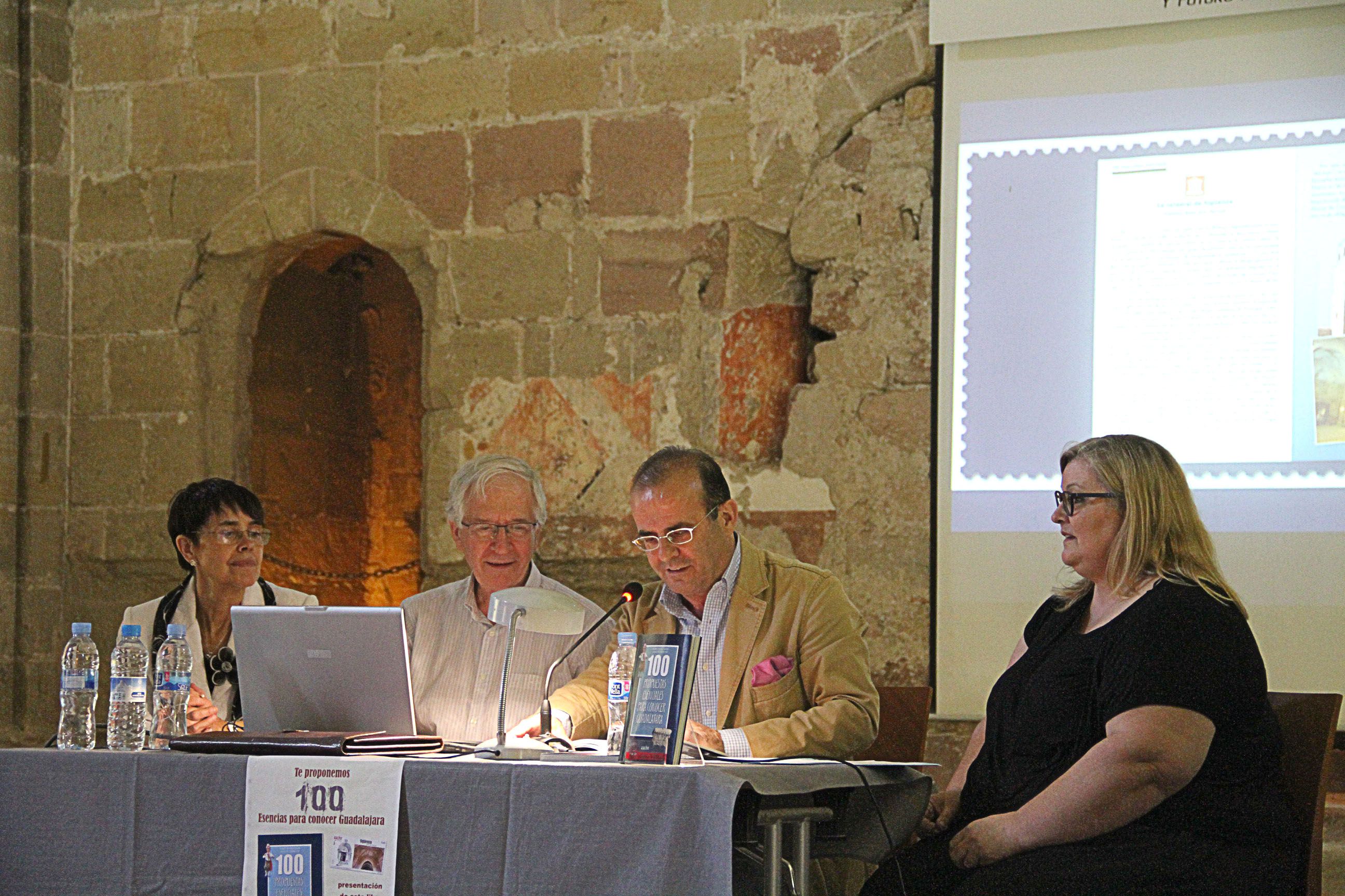Antonio Herrera Casado presenta en Sigüenza su libro “Cien propuestas esenciales para conocer Guadalalajara”