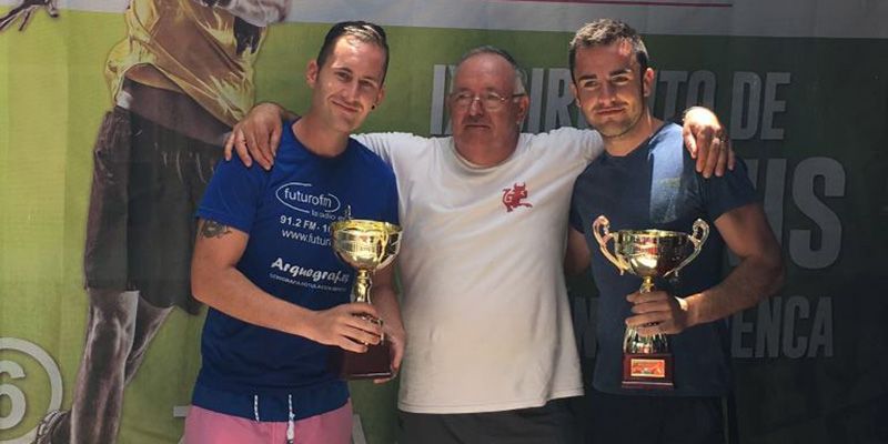 Isaac Martínez y Javier Campos ganan la segunda jornada del circuito de frontenis en Montalbo