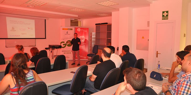 Los talleres del G2WORK avanzan progresivamente hacia el diseño de negocio