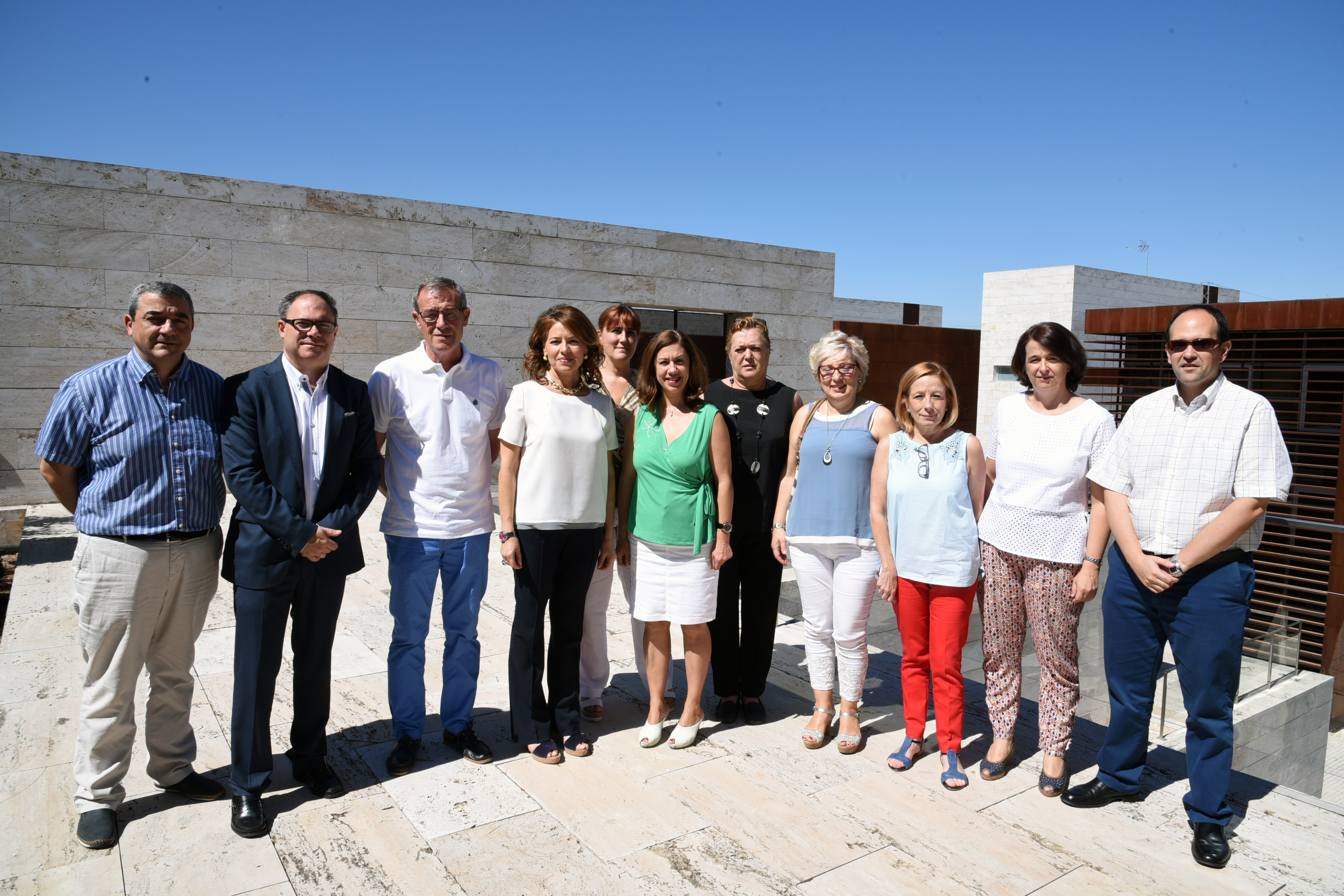 El Gobierno regional fija como objetivos comunes, con ‘CERMI CLM’, la “atención temprana, recursos especializados e integración sociolaboral” 3 El Gobierno regional fija como objetivos comunes, con ‘CERMI CLM’, la “atención temprana, recursos especializados e integración sociolaboral”