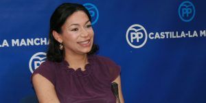 Claudia Alonso en rueda de prensa, 010716