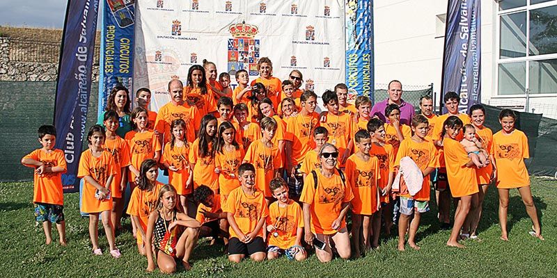 Pareja se prepara para vivir su Finde Joven