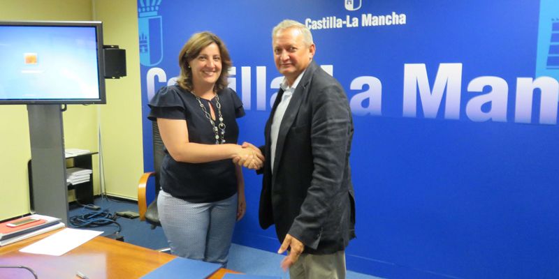 La Junta renueva su apoyo a Cooperativas Agroalimentarias C-LM para fomentar la integración de su oferta exportadora