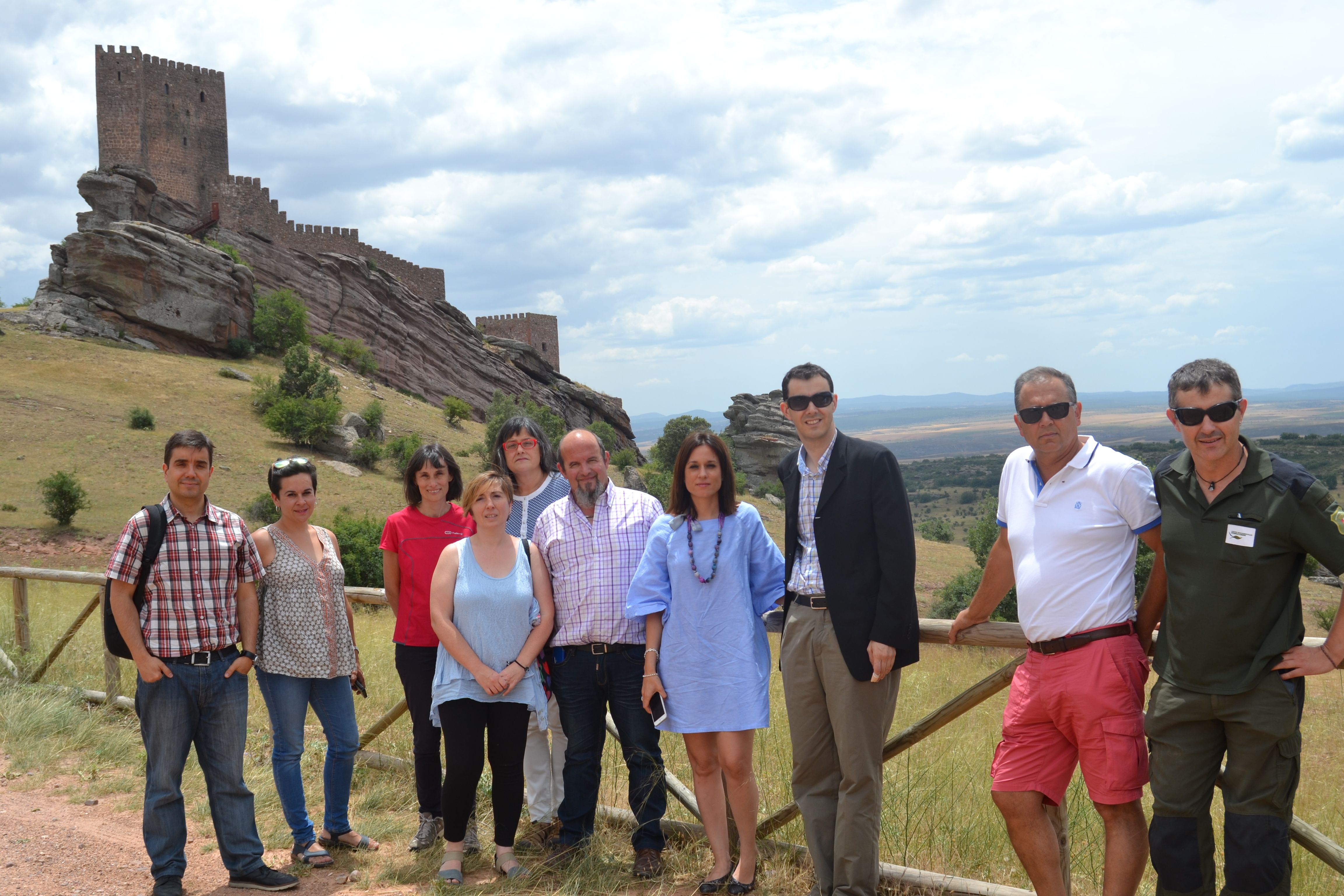 La directora general de Turismo, Comercio y Artesanía destaca el potencial turístico de la comarca de Molina de Aragón