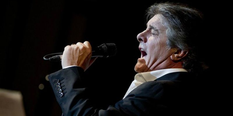 IU-Ganemos Las Pedroñeras no quiere que Francisco cante tras el lío con Oltra