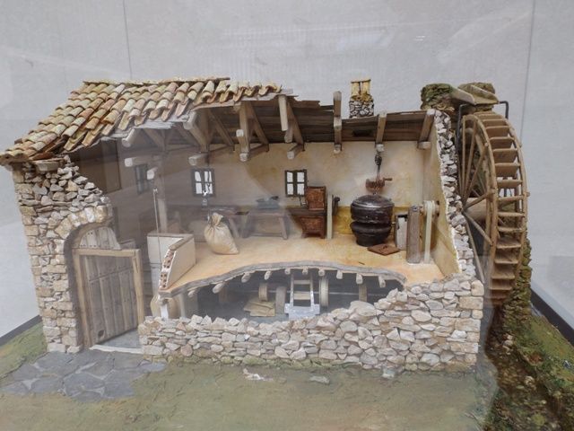 Exposición de la antigua fábrica de chocolate de Brihuega en la Posada del Cordón de Atienza 3 Exposición de la antigua fábrica de chocolate de Brihuega en la Posada del Cordón de Atienza