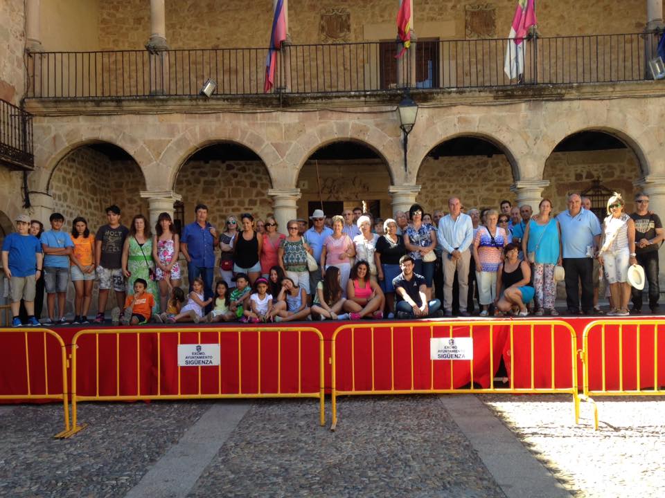 Sesenta vecinos de Illana visitan Sigüenza y Jadraque