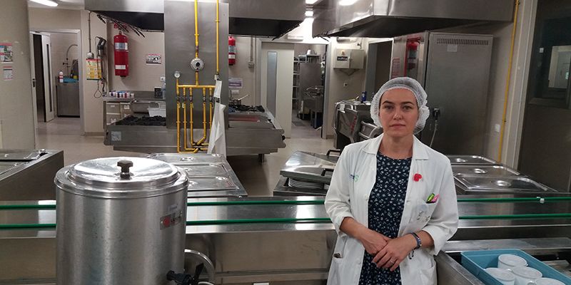 Hacer ejercicio físico, beber dos litros de agua diarios y no cometer excesos gastronómicos, consejos para disfrutar de un verano saludable