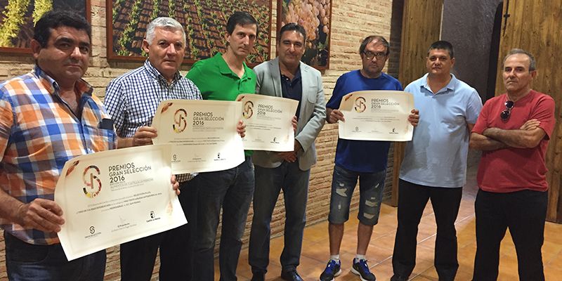 Un total de 25 vinos y quesos conquenses reciben la mención especial de oro y plata de los Premios Gran Selección 2016