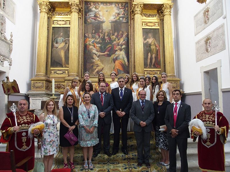 La Corporación Municipal y las Damas de San Julián asisten a la Misa del Patrón de Cuenca en la Catedral 3 La Corporación Municipal y las Damas de San Julián asisten a la Misa del Patrón de Cuenca en la Catedral