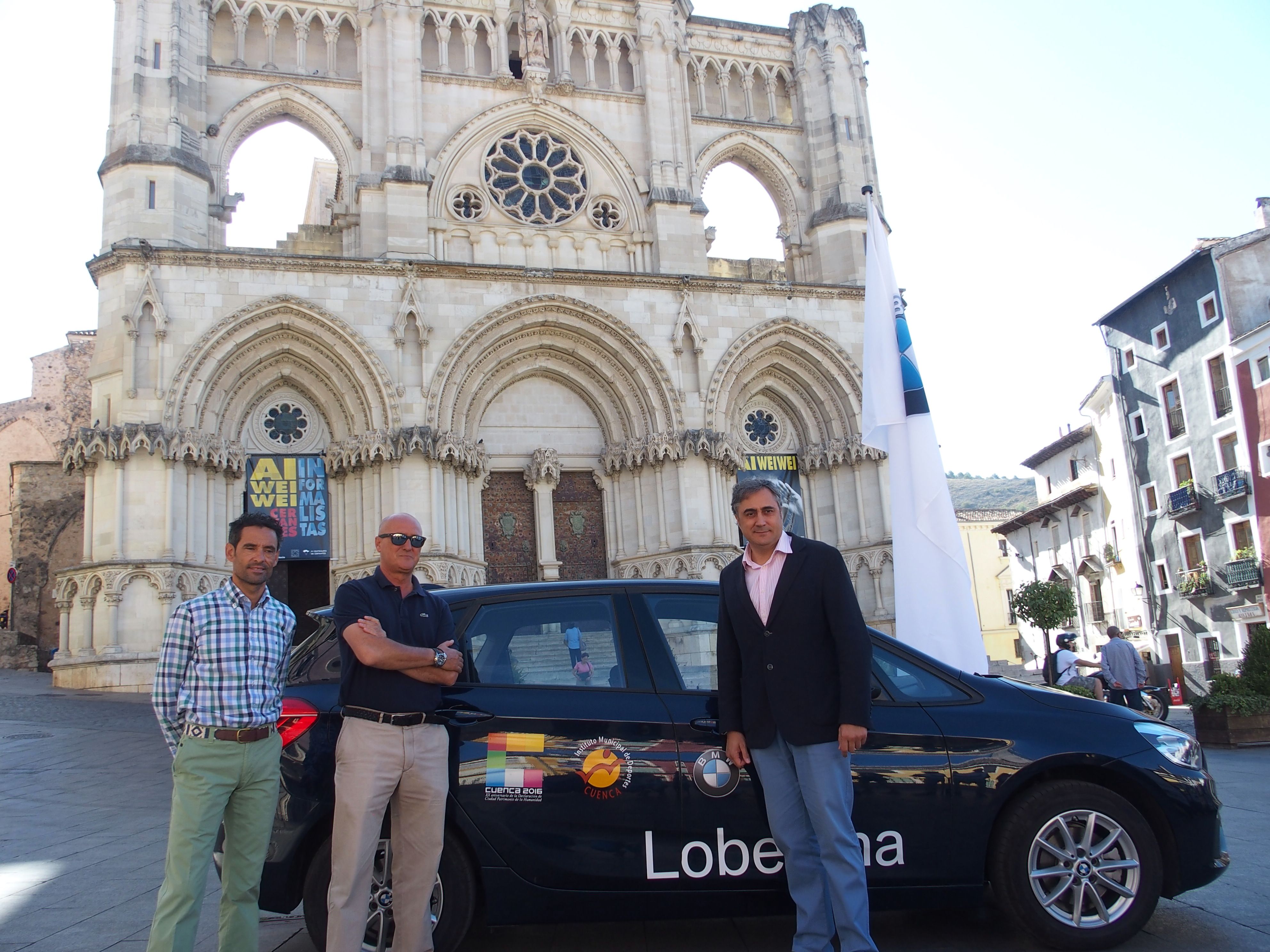 Un vehículo publicitará al Ayuntamiento y al  XXA