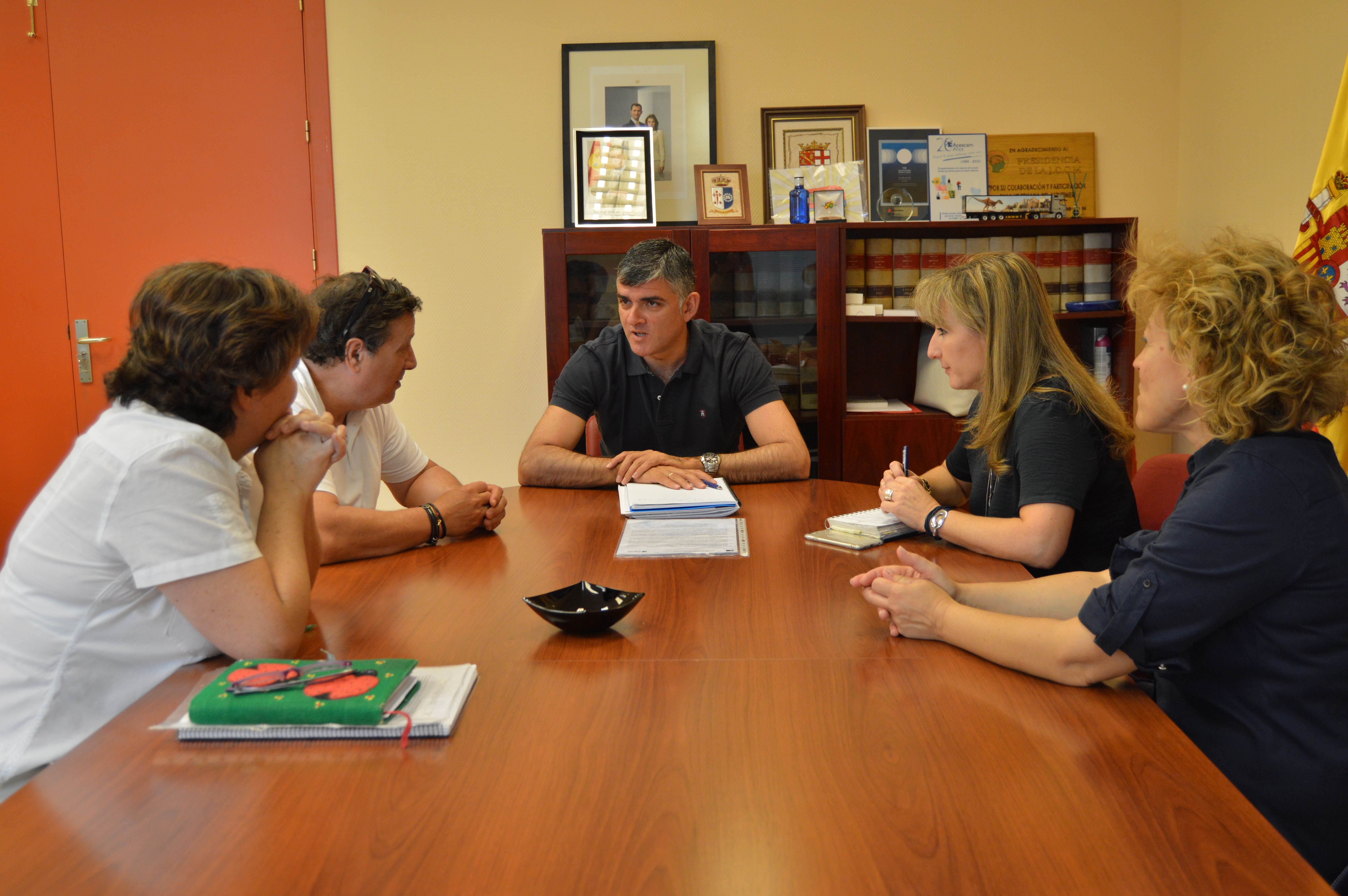 La Junta respalda a ASPADEC en la celebración de sus VI Jornadas de Puertas Abiertas 3 La Junta respalda a ASPADEC en la celebración de sus VI Jornadas de Puertas Abiertas