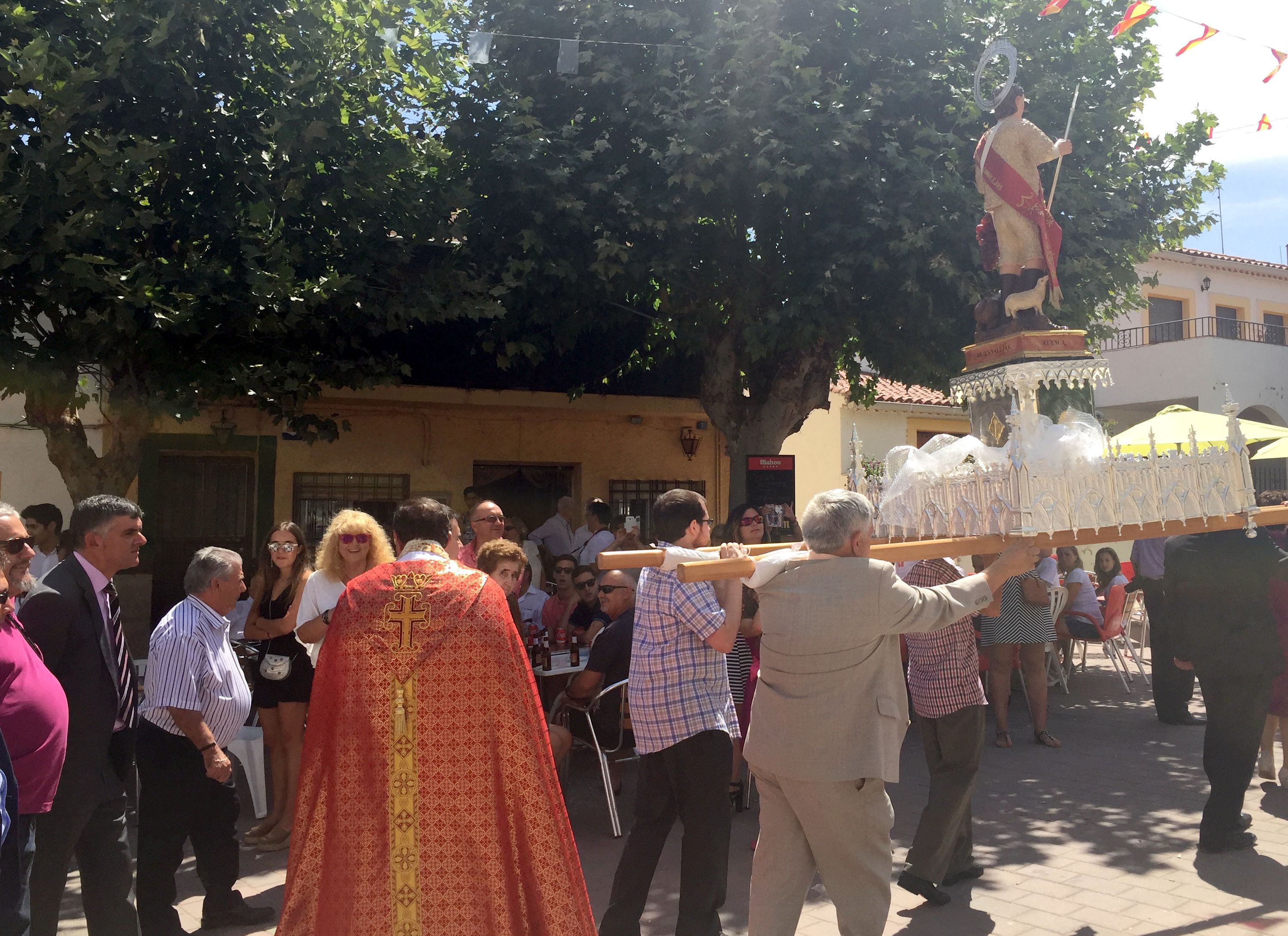 El delegado de la Junta acompaña a los vecinos de Canalejas del Arroyo en las fiestas de San Mamés 1 San mamés1