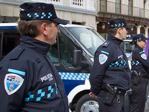 El Equipo de Gobierno de Cuenca llevará a pleno la convocatoria de 3 plazas de Policía Local 3 El Equipo de Gobierno de Cuenca llevará a pleno la convocatoria de 3 plazas de Policía Local