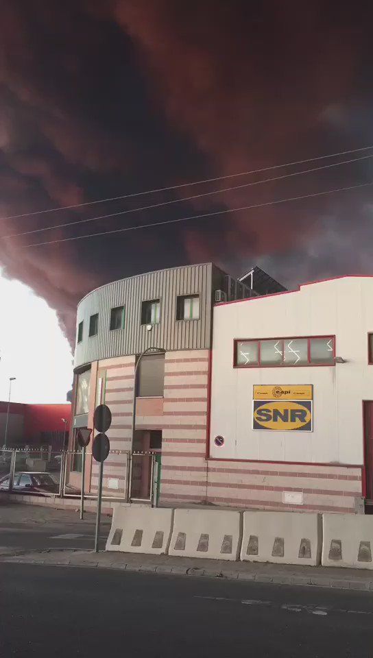 Activado el PLATECAM por un incendio en una planta de reciclaje de Chiloeches