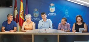 El Ayuntamiento de Guadalajara destinará 150.000 euros más al fomento del empleo local 3 Firma de los acuerdos con ONGs para el desarrollo del Programa de Fomento del Empleo Local