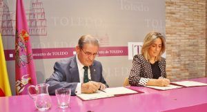Caja Rural CLM aporta 20.000 € al espectáculo de luz y sonido ‘Luz Toledo’ 3 20160913-firma-convenio-luz-toledo-web