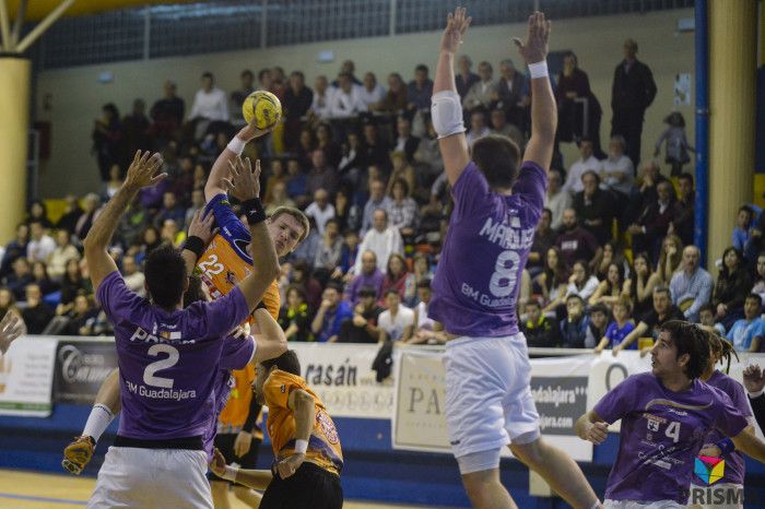 El BM Guadalajara… ¡A por la primera victoria en casa!