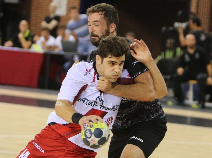 BM Guadalajara apunta maneras en su estreno liguero 3 BM Guadalajara apunta maneras en su estreno liguero