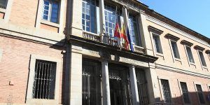 castilla-la-mancha-reduce-a-la-mitad-el-deficit-en-un-ano