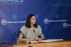 claudia-alonso-en-rueda-de-prensa-140916