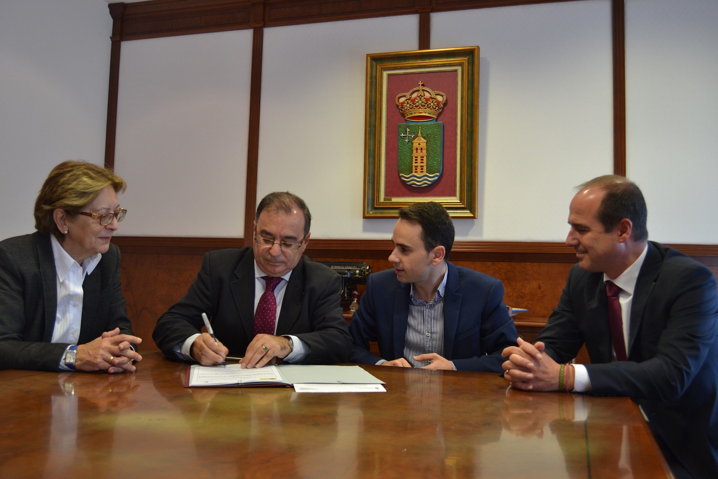 El Gobierno regional anima a los ayuntamientos a que se sumen al servicio de administración electrónica a través de la aplicación ORVE 3 El Gobierno regional anima a los ayuntamientos a que se sumen al servicio de administración electrónica a través de la aplicación ORVE