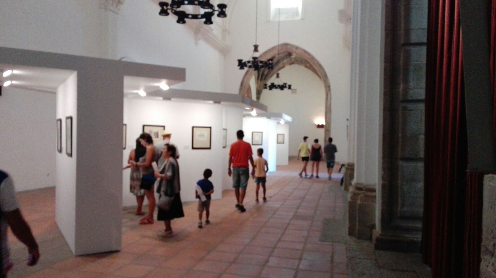 Más de 2.000 personas han pasado ya por la exposición de Dalí y el Quijote en Molina de Aragón