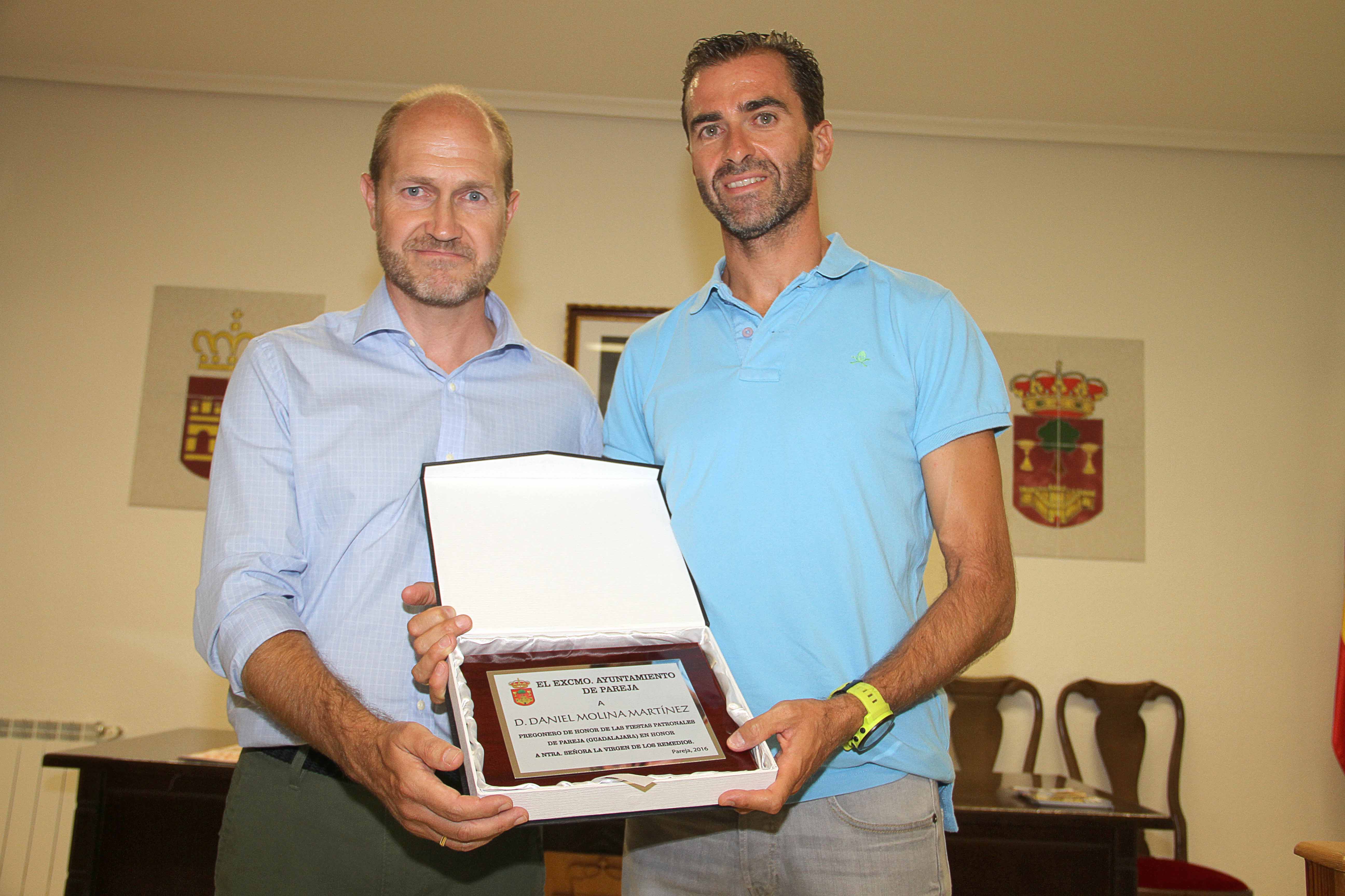 El atleta paralímpico Dani Molina pregonó anoche las fiestas de Pareja