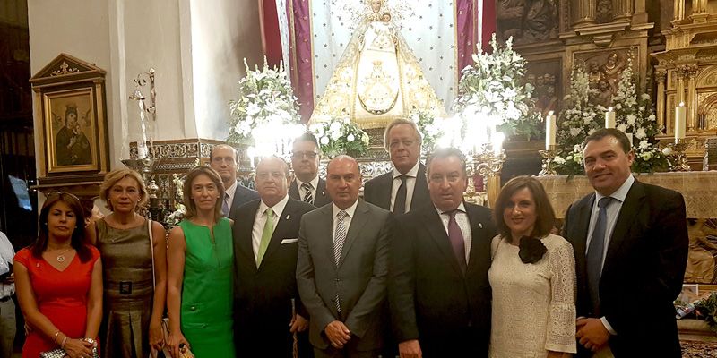 Latre acompaña a los casareños en los actos festivos en honor a la Virgen de la Antigua
