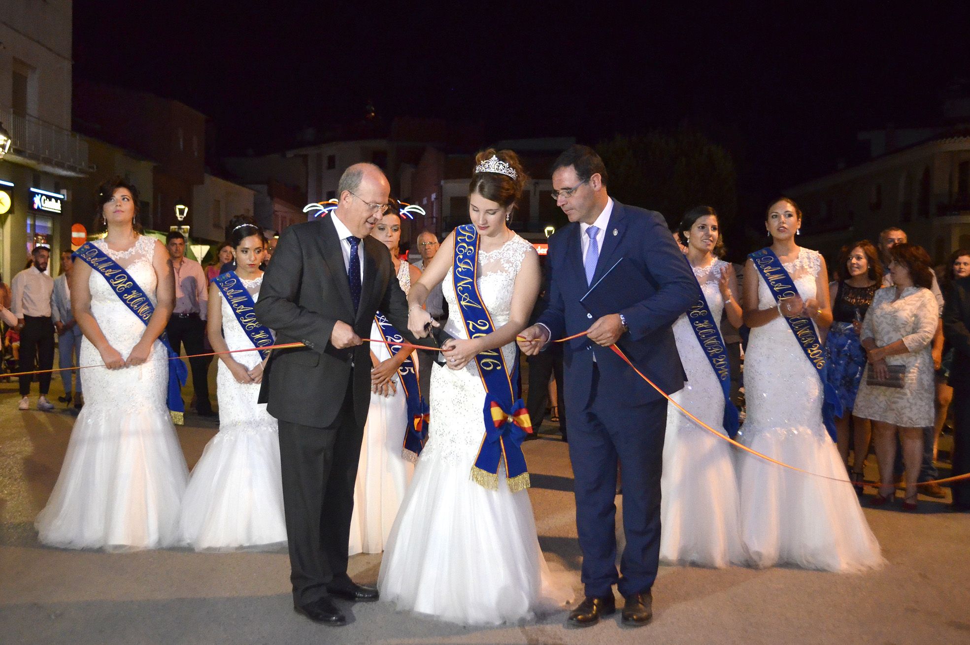 Prieto inaugura las fiestas de Las Pedroñeras con un pregón cargado de historia y vivencias personales