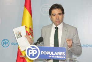 lorenzo-robisco-diputado-regional-del-pp-hoy-en-rueda-de-prensa-140916