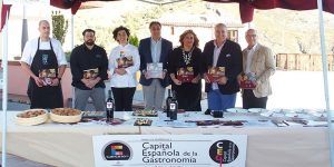 Presentado oficialmente el dossier y, por lo tanto la candidatura, de Cuenca como Capital Española de la Gastronomía 2017 