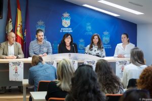 Presentación de la Pasarela de Creadores. Evento de moda enmarcado en la programación de actos en apoyo a la candidatura del Palacio del Infantado a Patrimonio Mundial